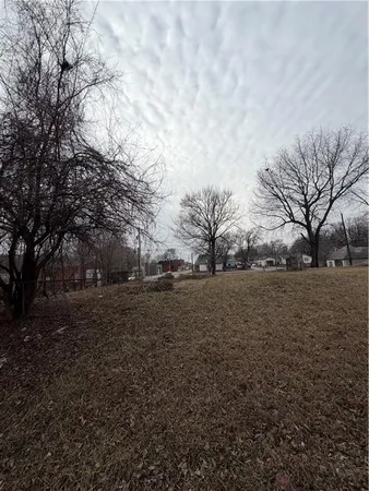 $4,500 | 2832 South 19th Street, St. Joseph, MO 64503