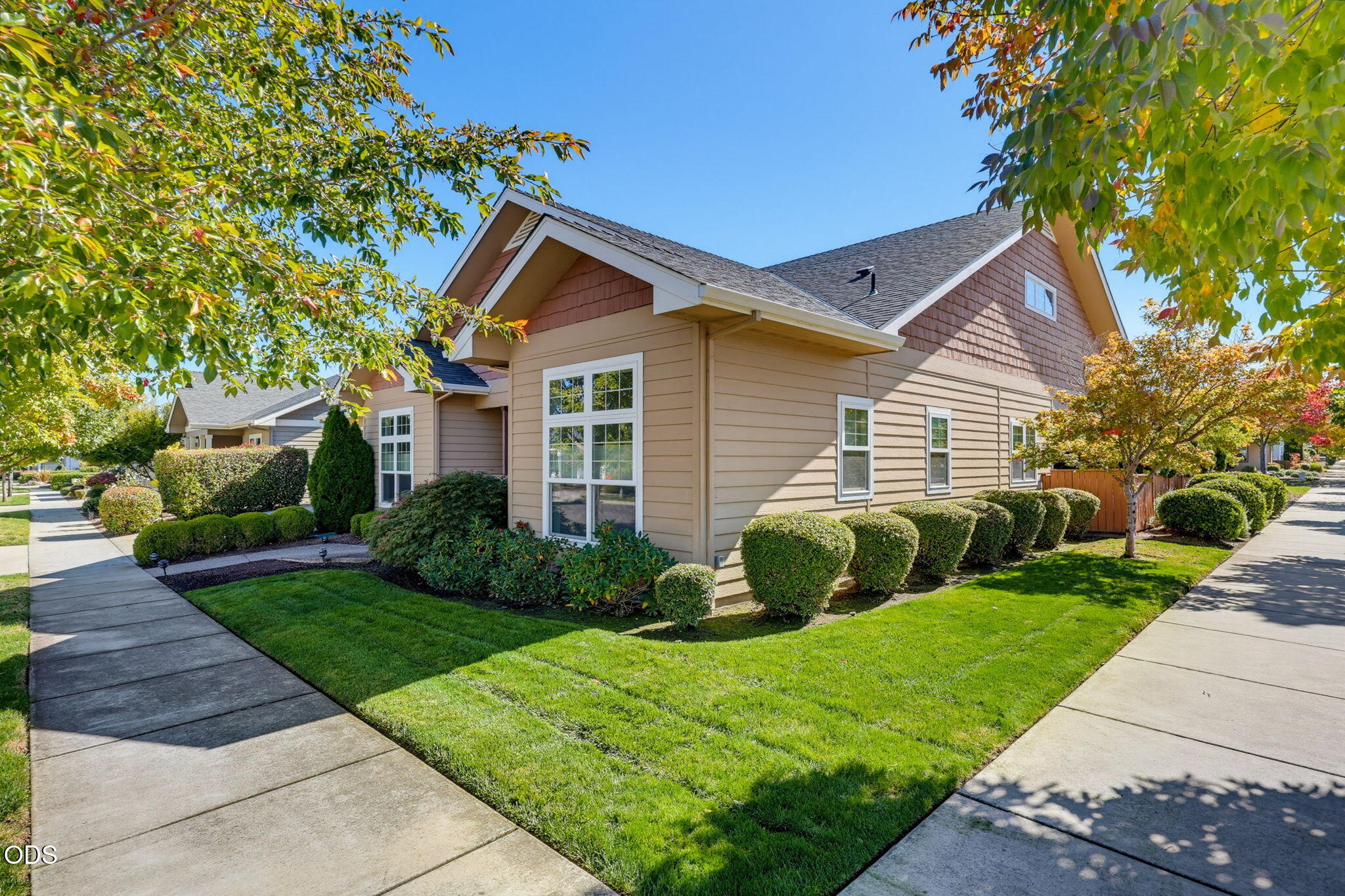 421 Stone Pointe Drive Central Point, OR 97502 - Photo 52 of 55 Gallery Image 52