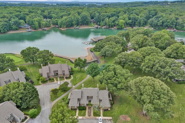$637,000 | 111 Fawn Haven Lane, Huddleston, VA 24104