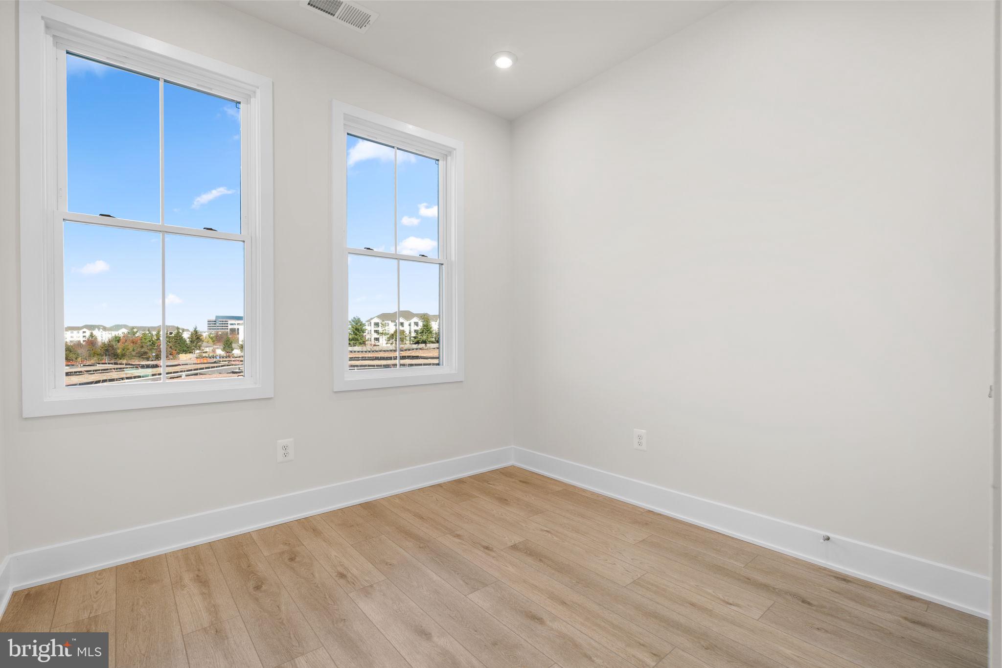 1 Aviation Place, Unit TALLY Herndon, VA 20171 - Photo 20 of 43