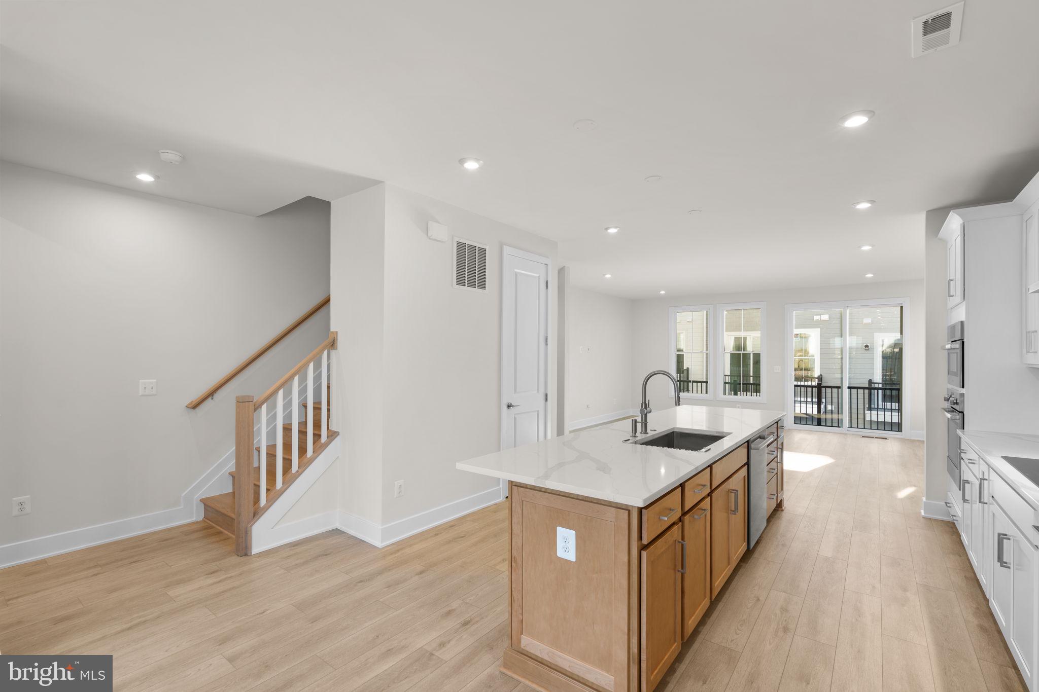 1 Aviation Place, Unit TALLY Herndon, VA 20171 - Photo 4 of 43
