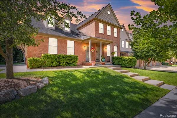 $290,000 | 56635 Longhorn Drive, Utica, MI 48316