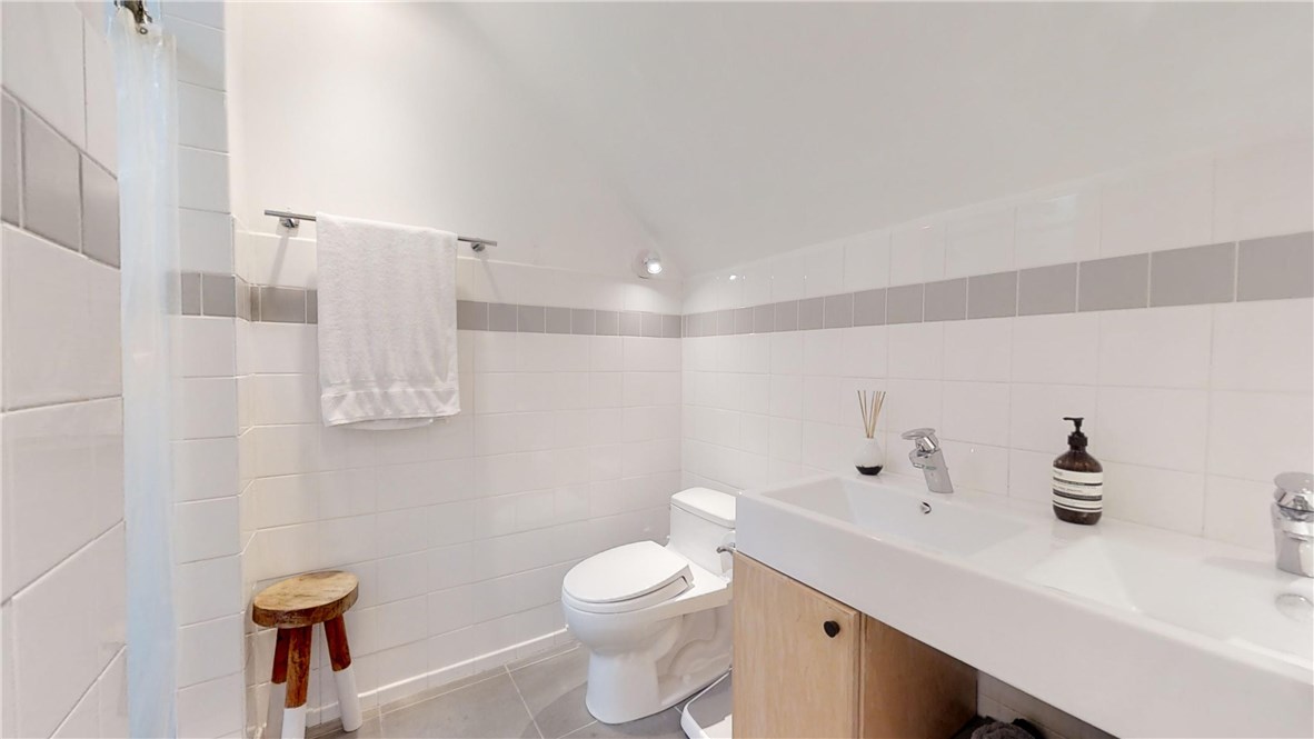 40 Colonial Road Providence, RI 02906 - Photo 33 of 40