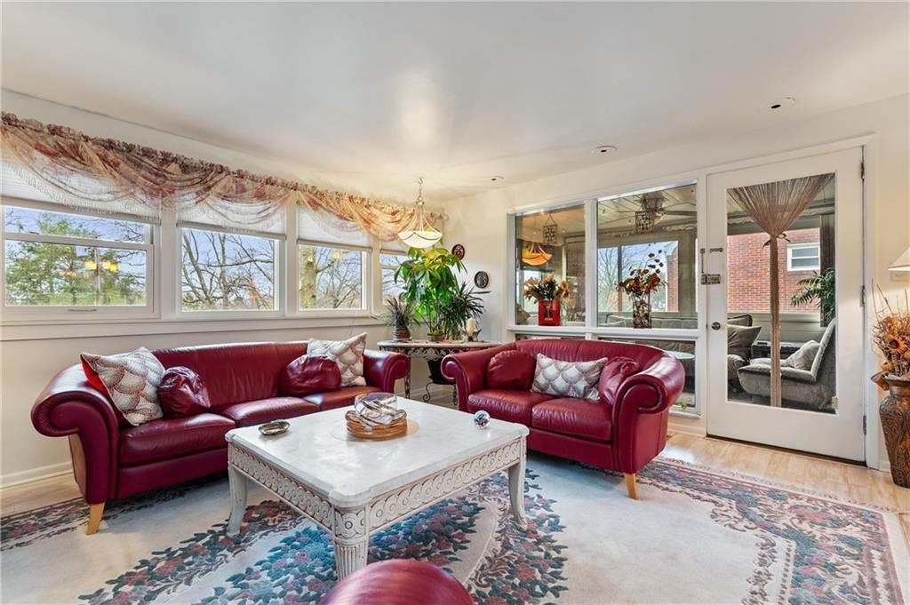 2403 Marbury Road Pittsburgh, PA 15221 - Photo 4 of 18 Gallery Image 4