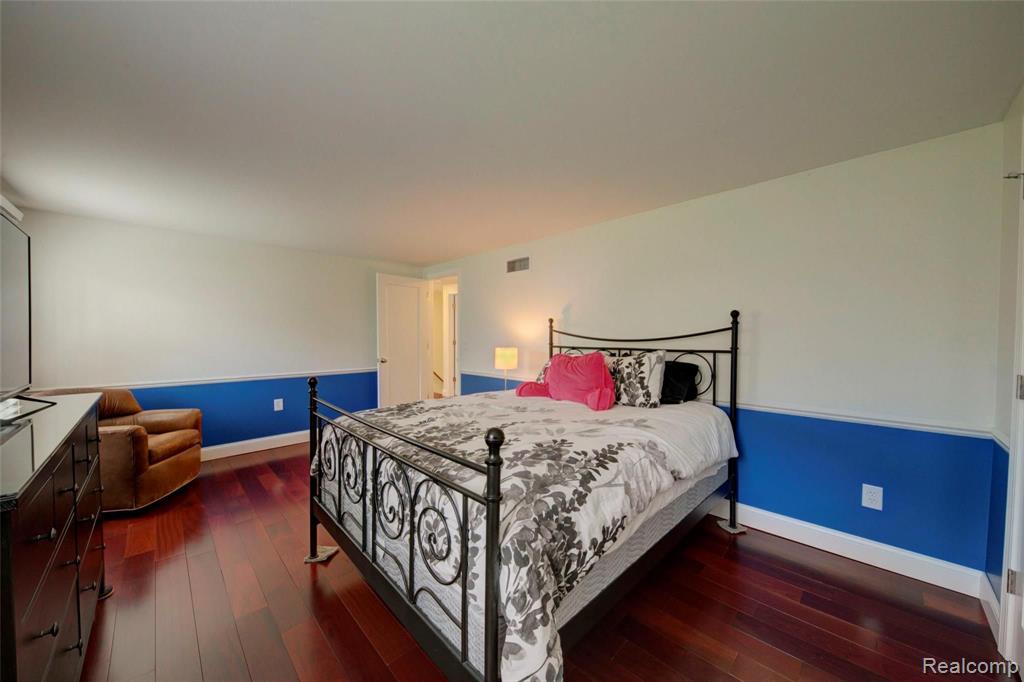 4386 Beach Road Troy, MI 48098 - Photo 40 of 56