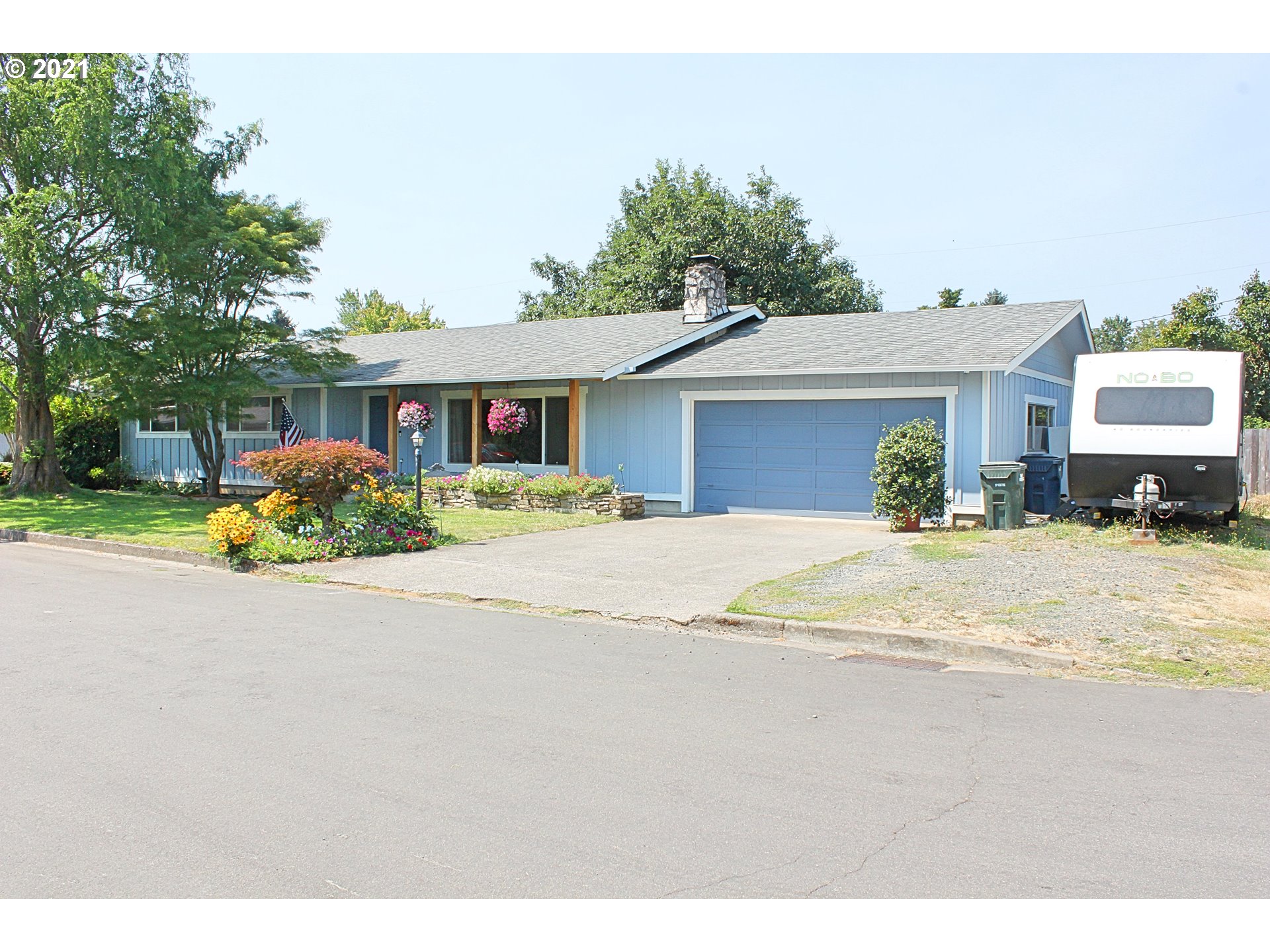 2580 35th Place Springfield, OR 97477 - Photo 1 of 14