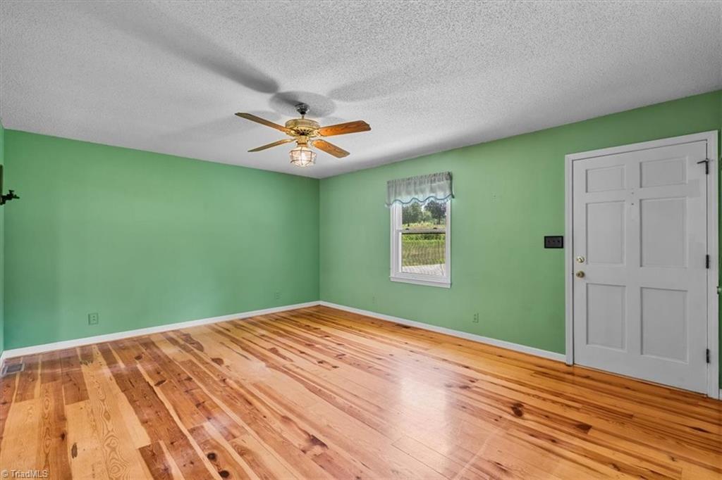 1013 Gladstone Road Mocksville, NC 27028 - Photo 5 of 48