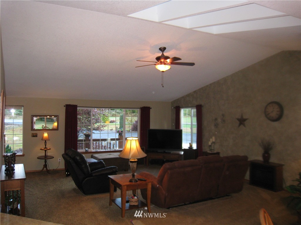 150 Scantigrease Place Castle Rock, WA 98611 - Photo 2 of 9 Gallery Image 2