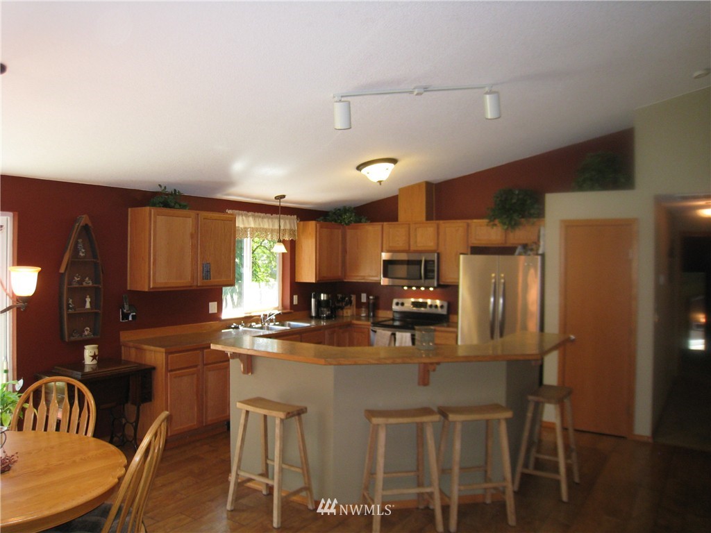 150 Scantigrease Place Castle Rock, WA 98611 - Photo 4 of 9 Gallery Image 4