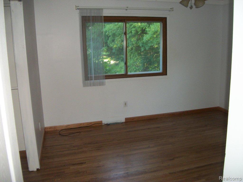 4399 Morgan Road Lake Orion, MI 48359 - Photo 7 of 7 100_3588
