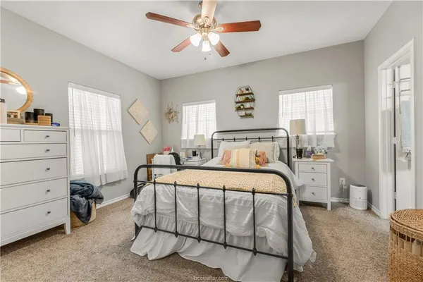 $5,600 | 410 Montclair Avenue, College Station, TX 77840