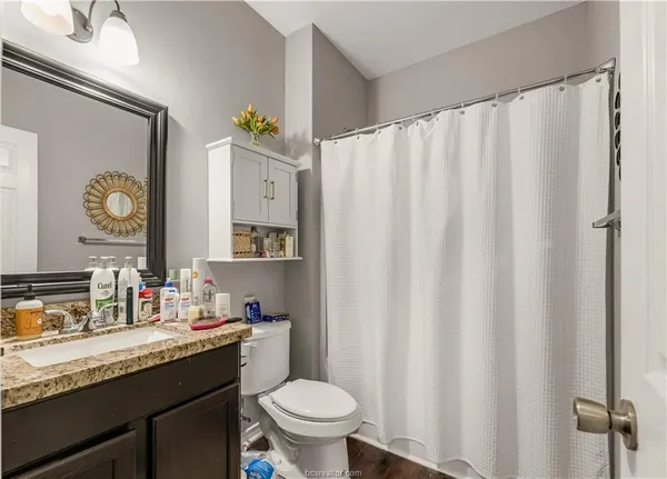 $5,600 | 410 Montclair Avenue, College Station, TX 77840