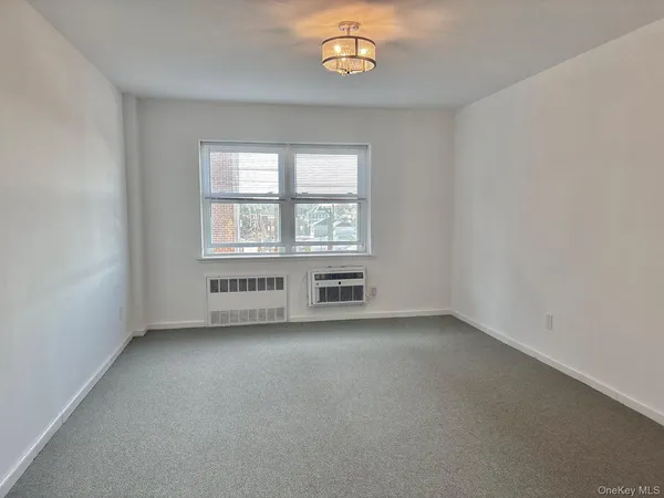 $3,150 | 740 East Broadway, Unit 3E, Long Beach, NY 11561