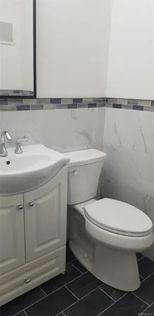 $3,150 | 740 East Broadway, Unit 3E, Long Beach, NY 11561