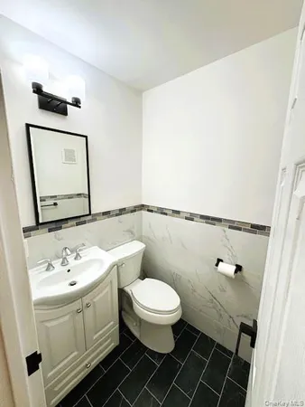 $3,150 | 740 East Broadway, Unit 3E, Long Beach, NY 11561