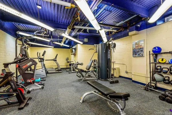 $3,150 | 740 East Broadway, Unit 3E, Long Beach, NY 11561