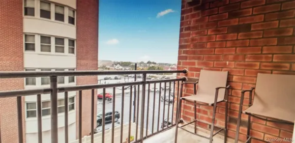 $3,150 | 740 East Broadway, Unit 3E, Long Beach, NY 11561