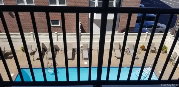 $3,150 | 740 East Broadway, Unit 3E, Long Beach, NY 11561