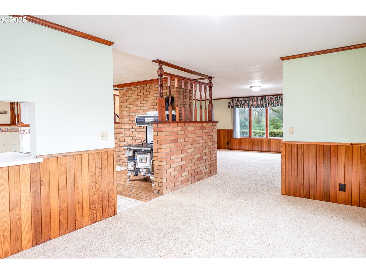 89805 Sprague Road Eugene, OR 97408 - Photo 13 of 48 a view interior of a house and natural light