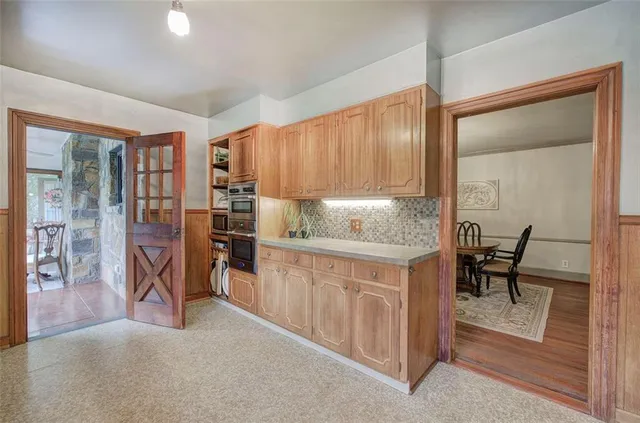 a view of an outdoor space with seating area