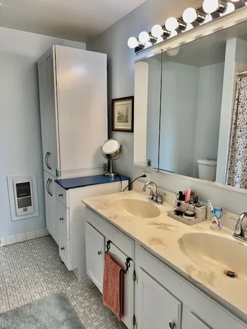 $290,000 | 701 Forum Square, Unit 609, Glenview, IL 60025