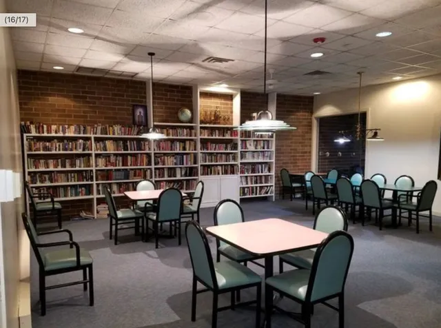 $290,000 | 701 Forum Square, Unit 609, Glenview, IL 60025