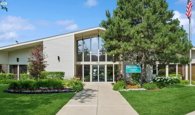 $290,000 | 701 Forum Square, Unit 609, Glenview, IL 60025