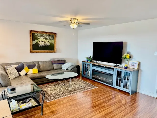 $290,000 | 701 Forum Square, Unit 609, Glenview, IL 60025