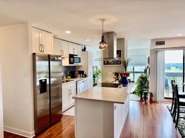 $290,000 | 701 Forum Square, Unit 609, Glenview, IL 60025