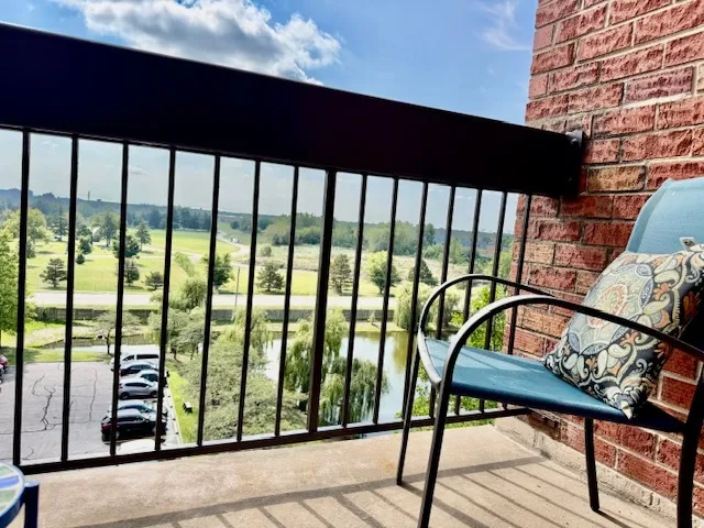 $290,000 | 701 Forum Square, Unit 609, Glenview, IL 60025