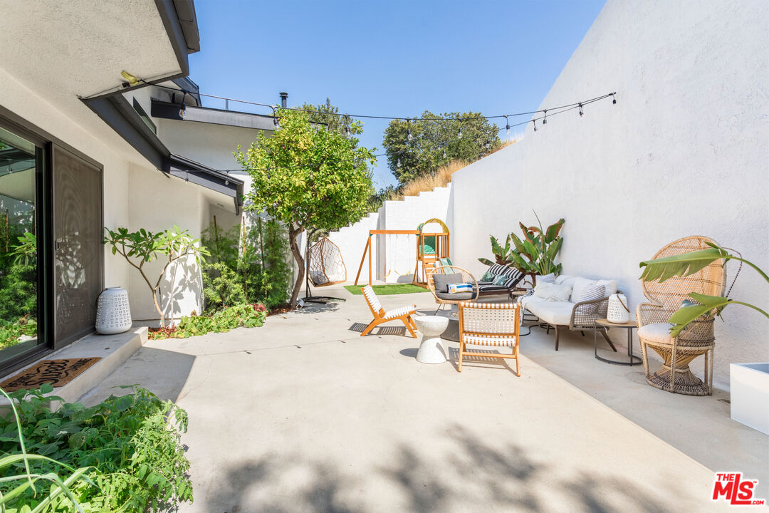 1320 Romulus Drive Glendale, CA 91205 - Photo 25 of 54