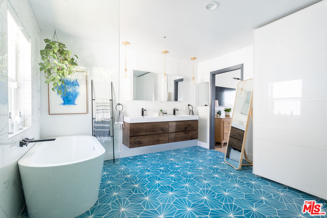 1320 Romulus Drive Glendale, CA 91205 - Photo 38 of 54