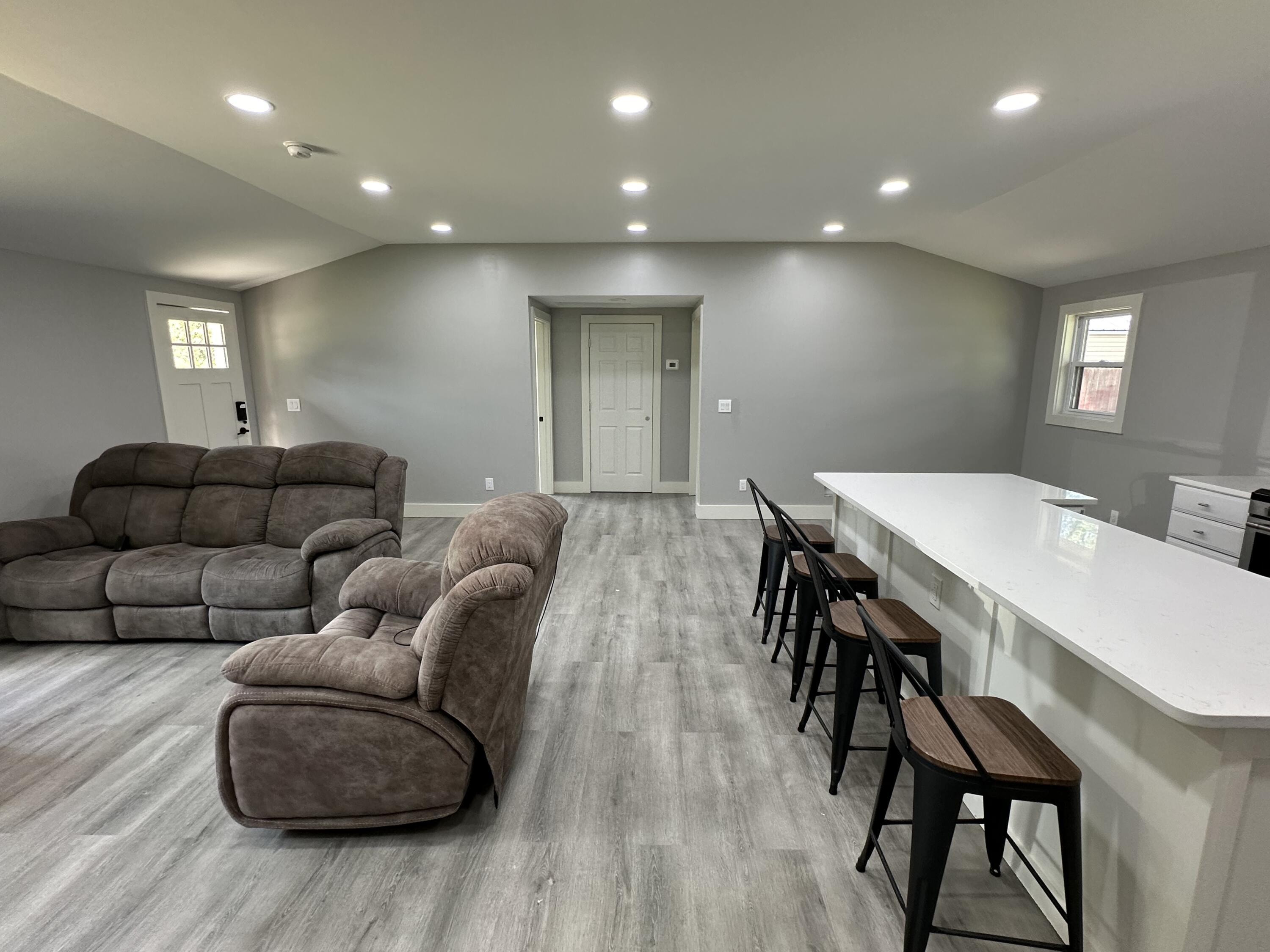 1363 Pipestone Road Benton Harbor, MI 49022 - Photo 11 of 22 IMG_7502