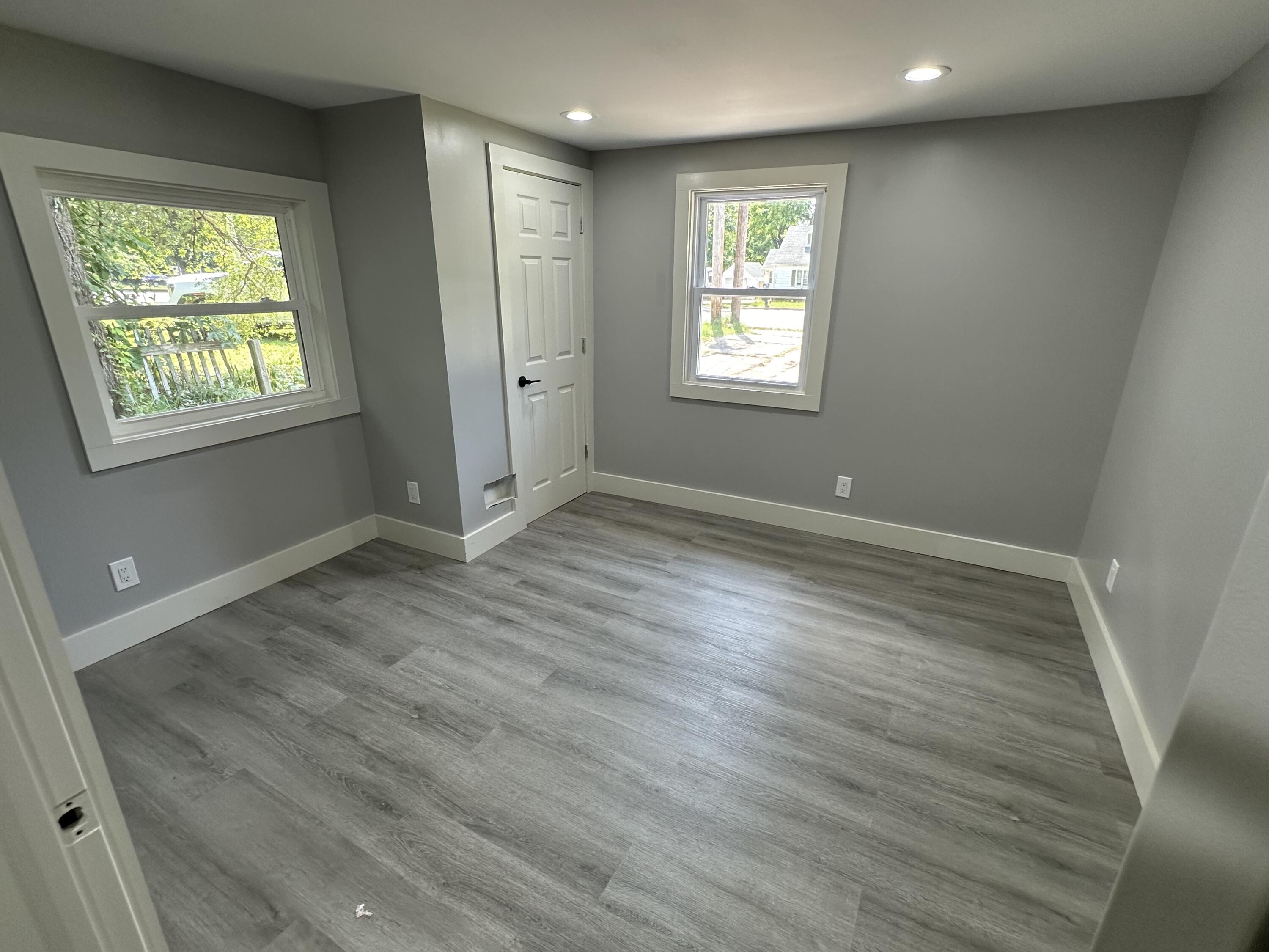 1363 Pipestone Road Benton Harbor, MI 49022 - Photo 12 of 22 IMG_7503