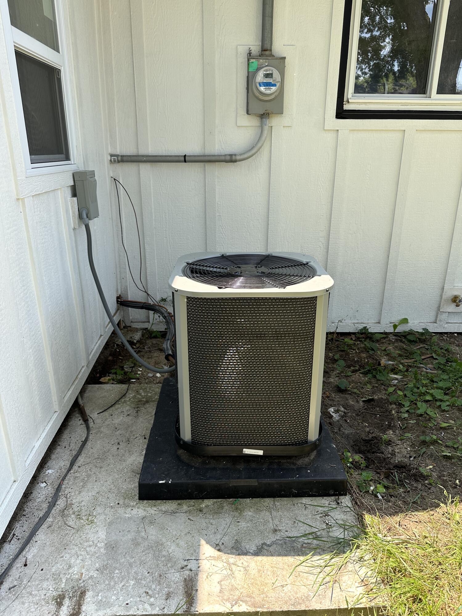 1363 Pipestone Road Benton Harbor, MI 49022 - Photo 7 of 22 IMG_7522