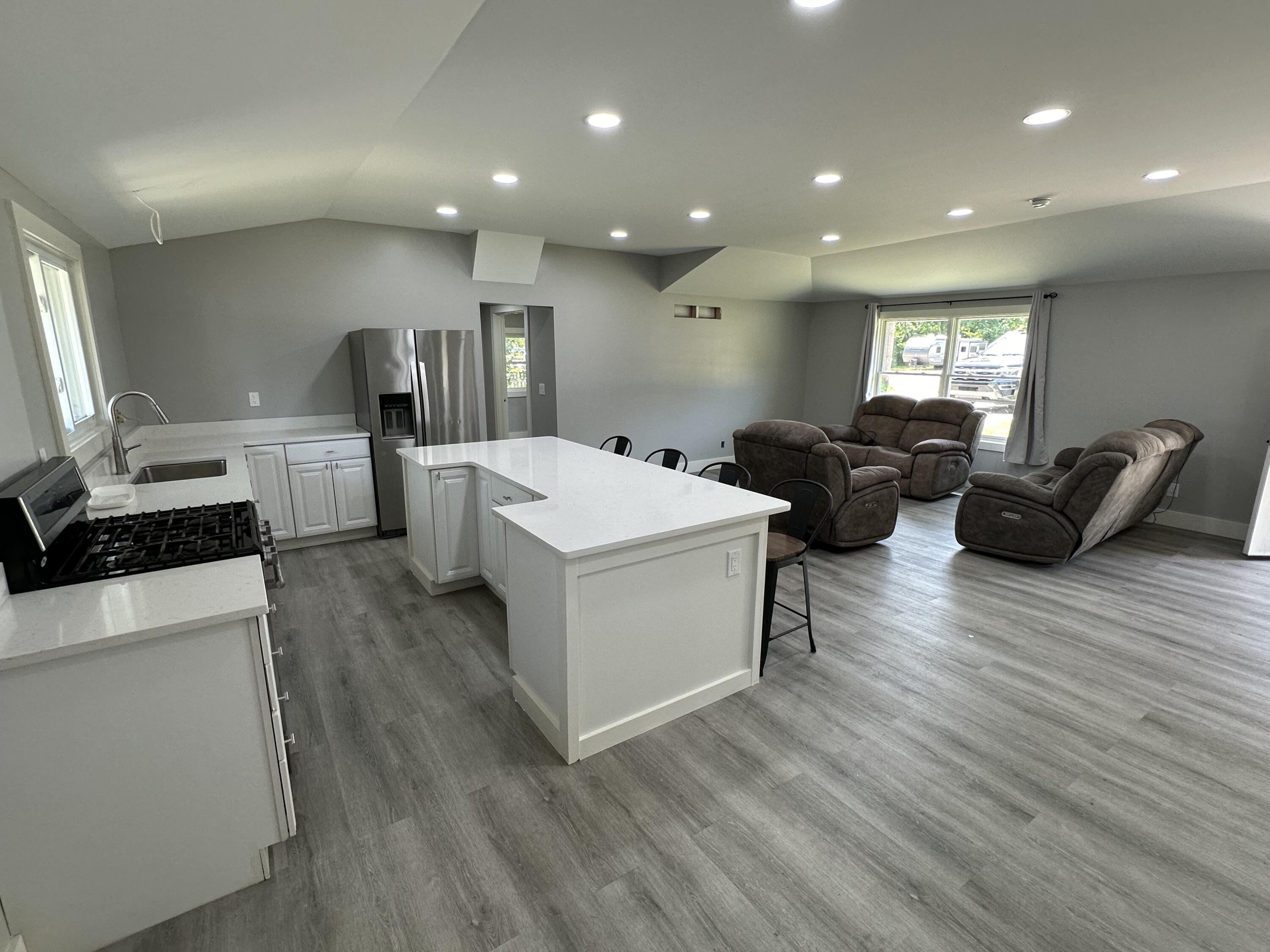 1363 Pipestone Road Benton Harbor, MI 49022 - Photo 10 of 22 IMG_7501