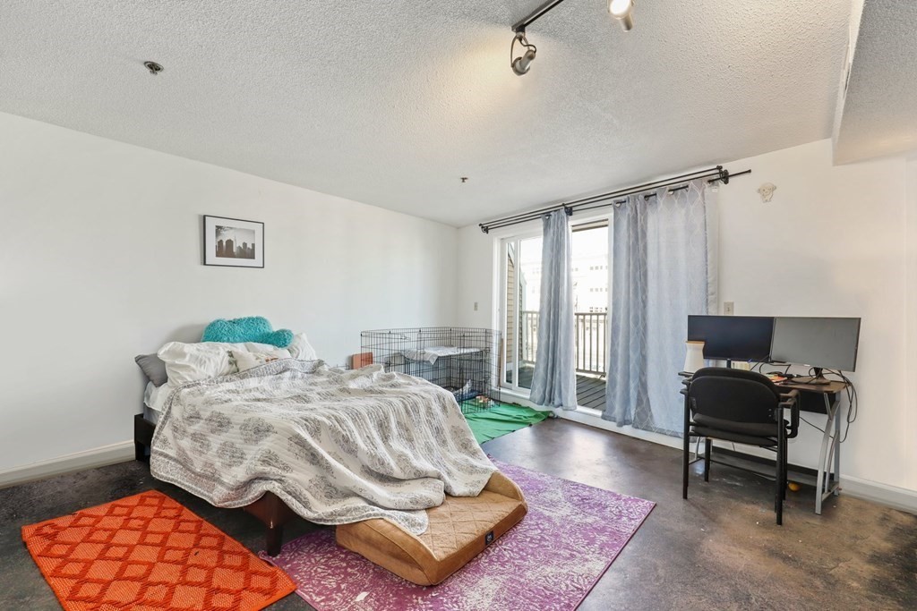 348 Rantoul Street, Unit 207 Beverly, MA 01915 - Photo 4 of 17 Gallery Image 4