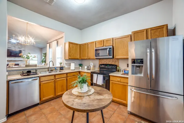 $2,295 | 13934 Blenheim, San Antonio, TX 78209