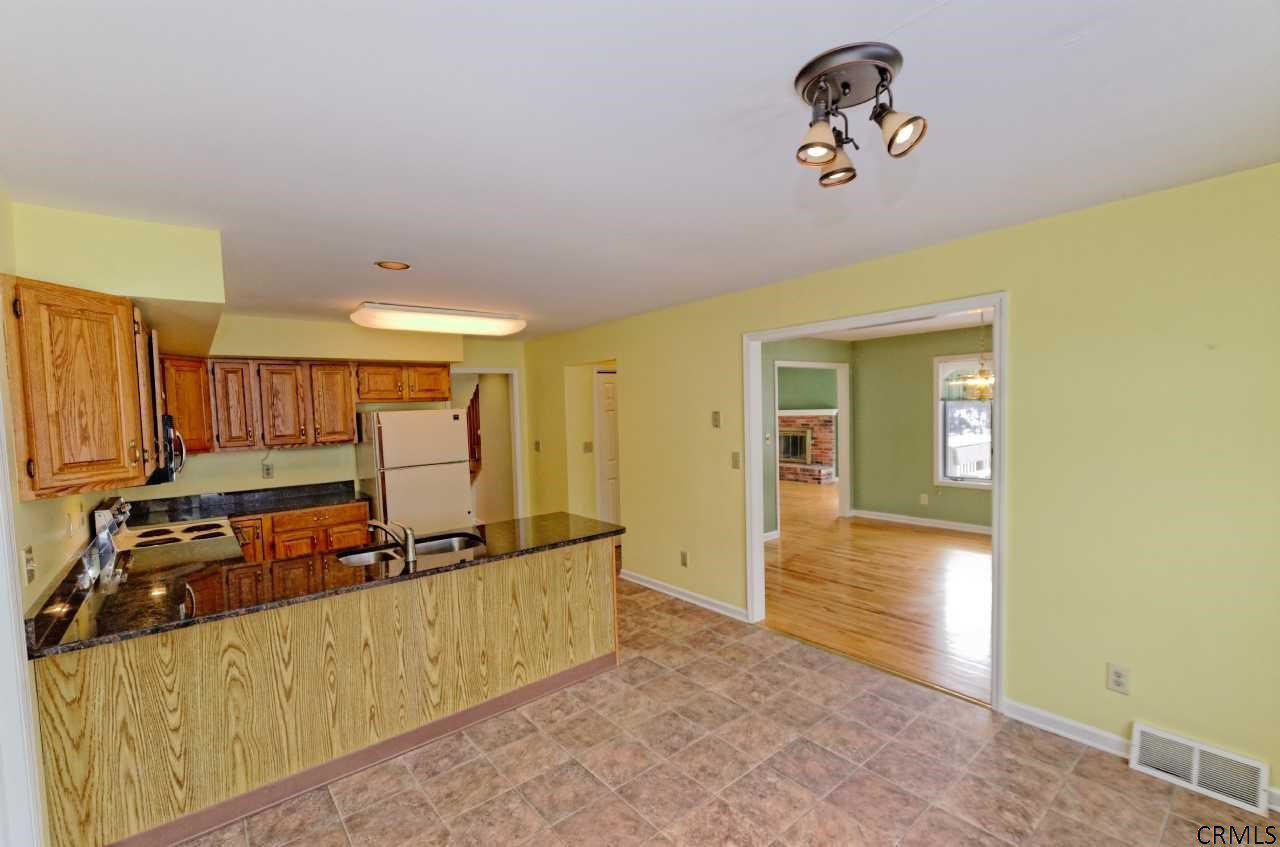 7 Gregg Road Guilderland, NY 12009 - Photo 12 of 25 Photo 12