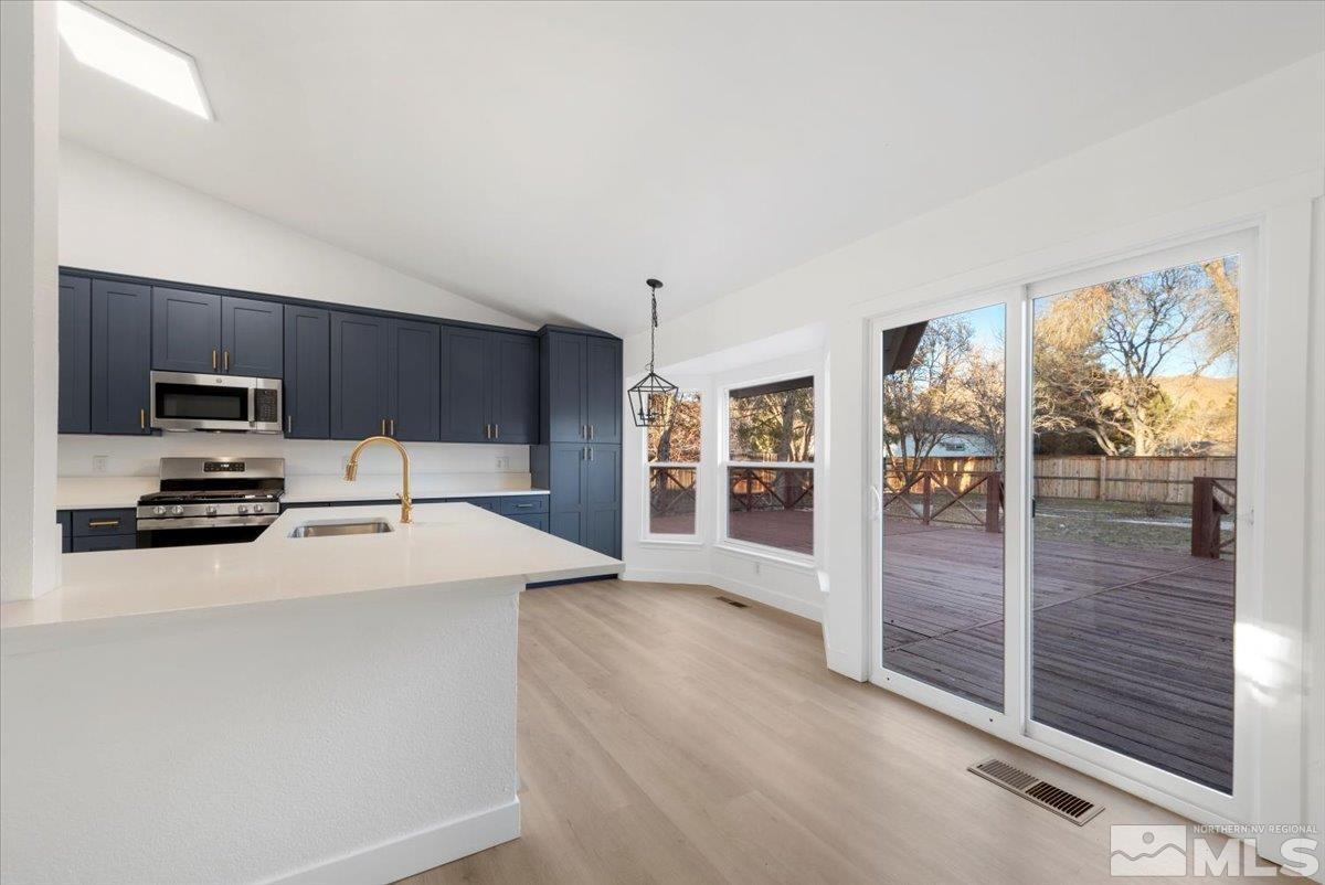 850 Cliff View Drive Reno, NV 89523 - Photo 14 of 39 Photo 15