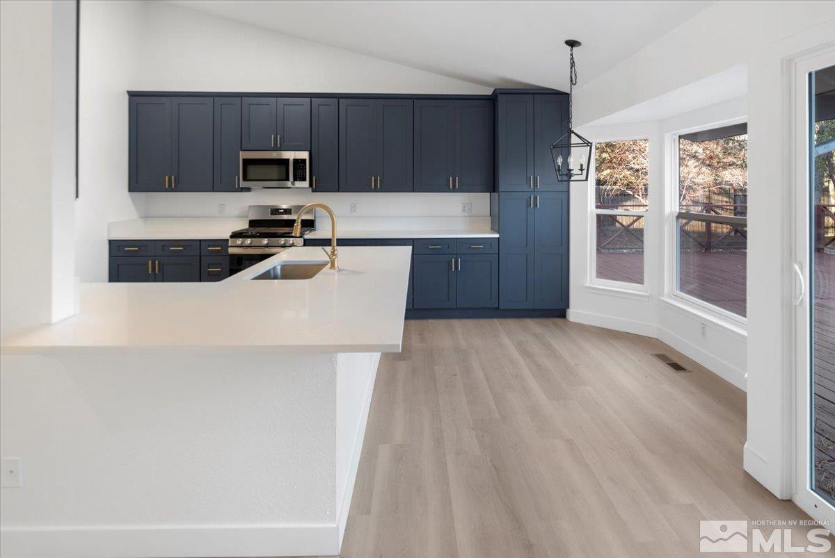 850 Cliff View Drive Reno, NV 89523 - Photo 8 of 39 Photo 8