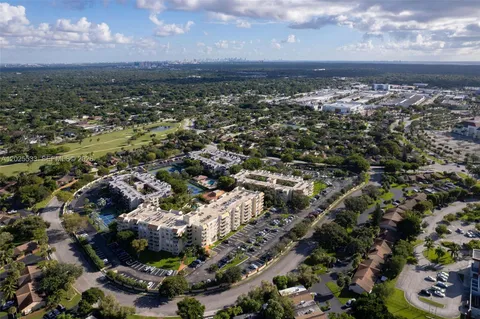 $329,000 | 13120 Southwest 92nd Avenue, Unit B505, Miami, FL 33176