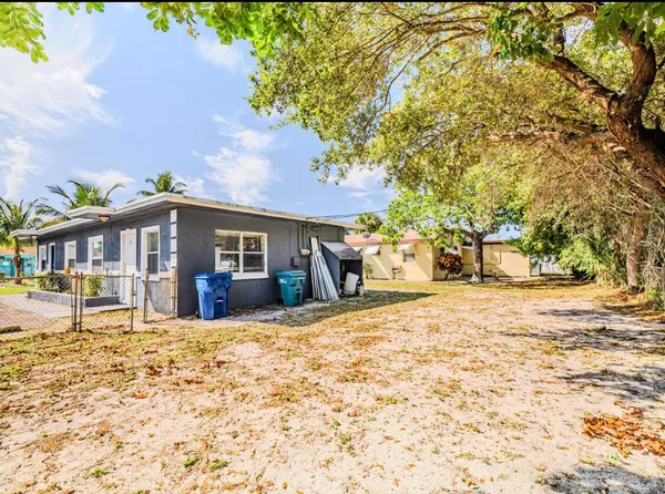 $1,850 | 112 West 34th Street, Unit 1, Riviera Beach, FL 33404