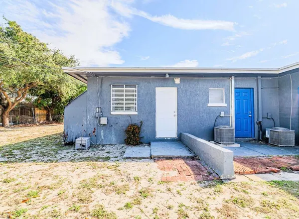 $1,850 | 112 West 34th Street, Unit 1, Riviera Beach, FL 33404