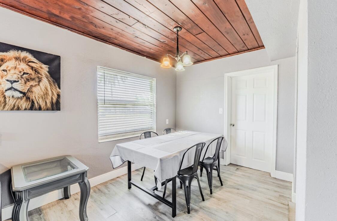 112 West 34th Street, Unit 1 Riviera Beach, FL 33404 - Photo 7 of 26 Dining room - Unit 1