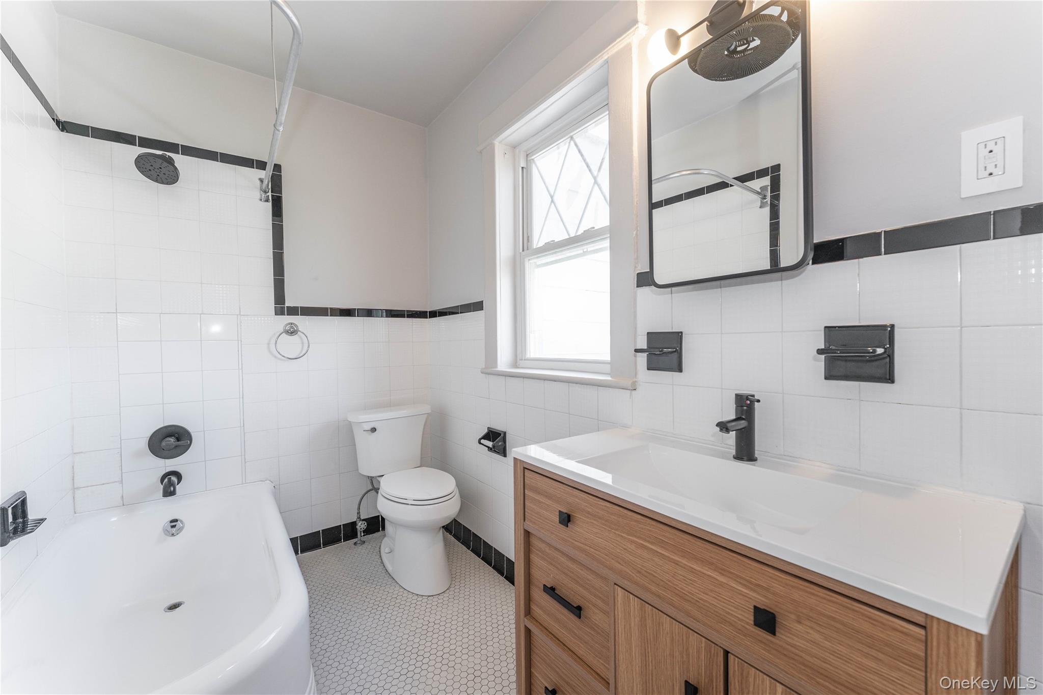 486 Oxford Road Cedarhurst, NY 11516 - Photo 25 of 31