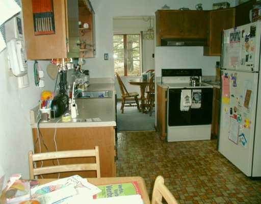 745 Churchill Road Venetia, PA 15367 - Photo 4 of 8 Kitchen.