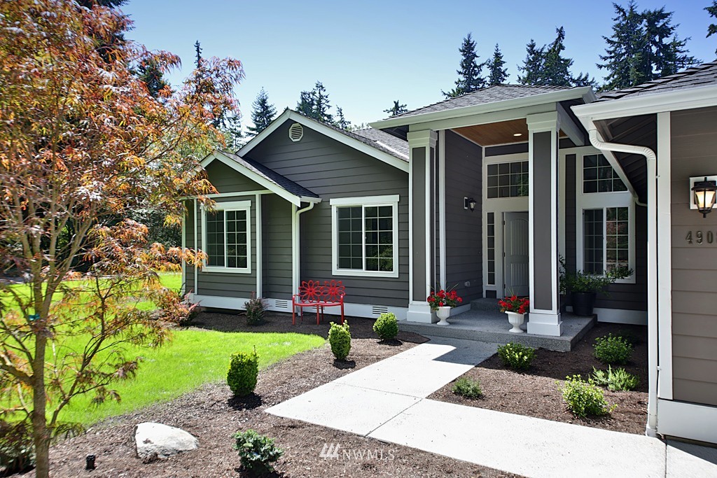 4908 Mutiny Bay Road Freeland, WA 98249 - Photo 2 of 25 Gallery Image 2
