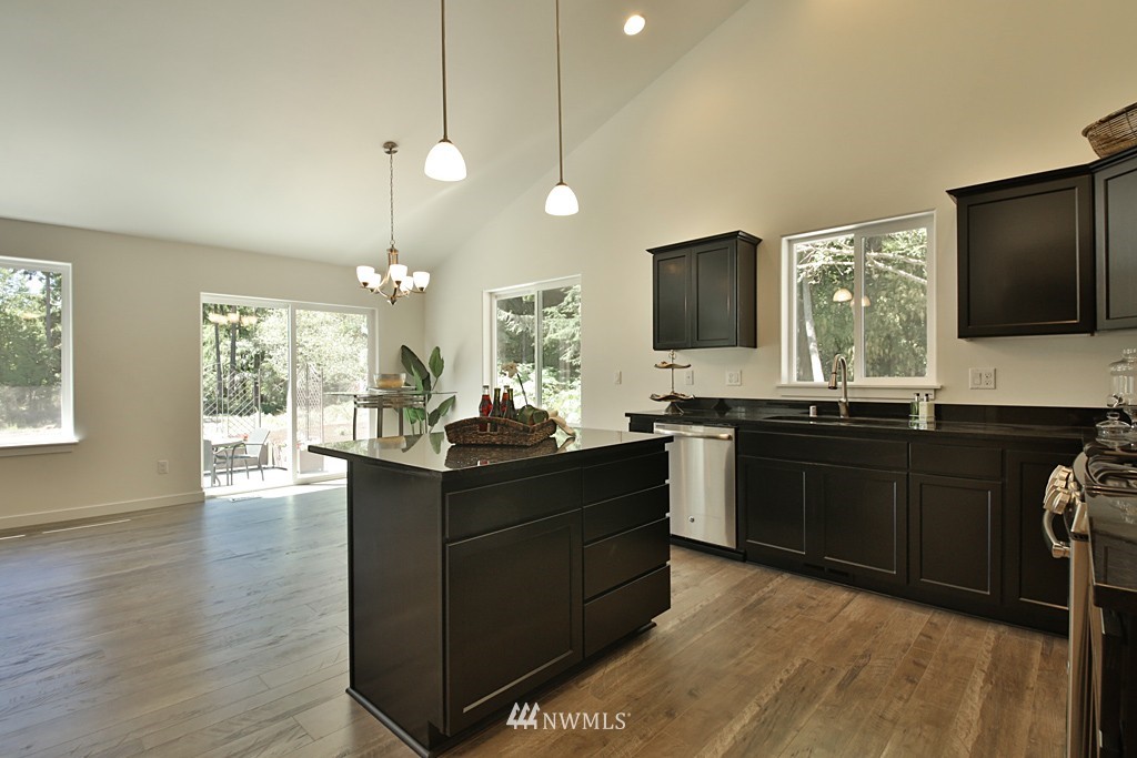 4908 Mutiny Bay Road Freeland, WA 98249 - Photo 11 of 25 Gallery Image 11