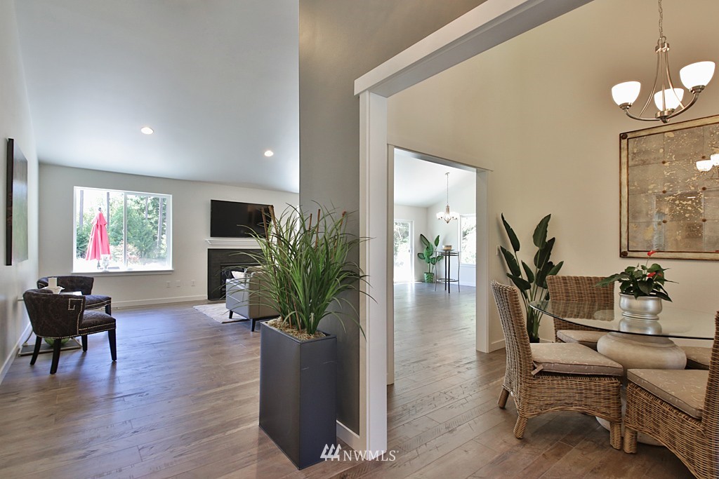 4908 Mutiny Bay Road Freeland, WA 98249 - Photo 5 of 25 Gallery Image 5